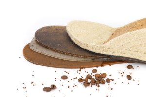 Suelas ecológicas elaboradas con granos de café.